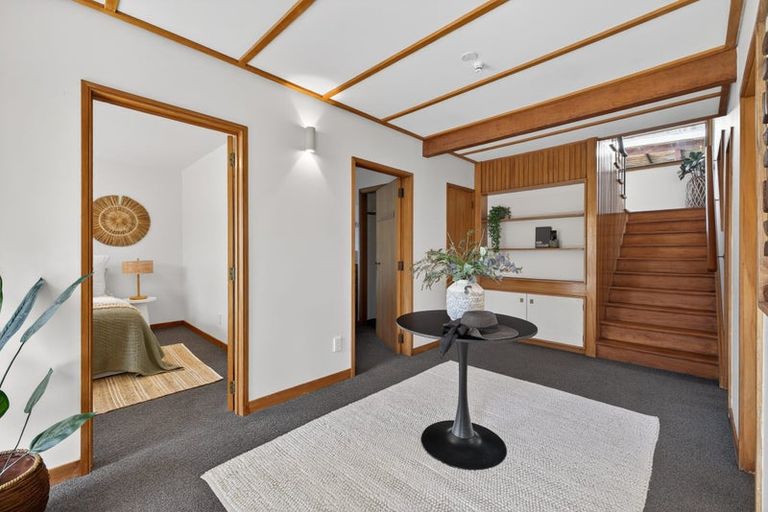 Photo of property in 1 Dyers Pass Road, Cashmere, Christchurch, 8022