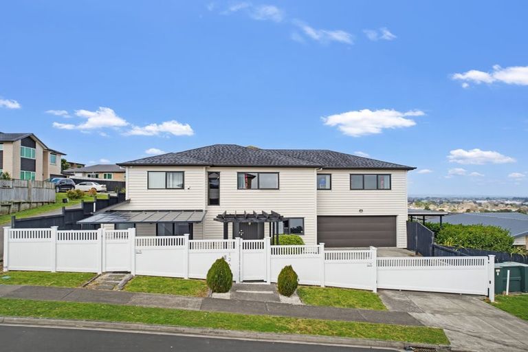 Photo of property in 126 Keri Vista Rise, Papakura, 2110