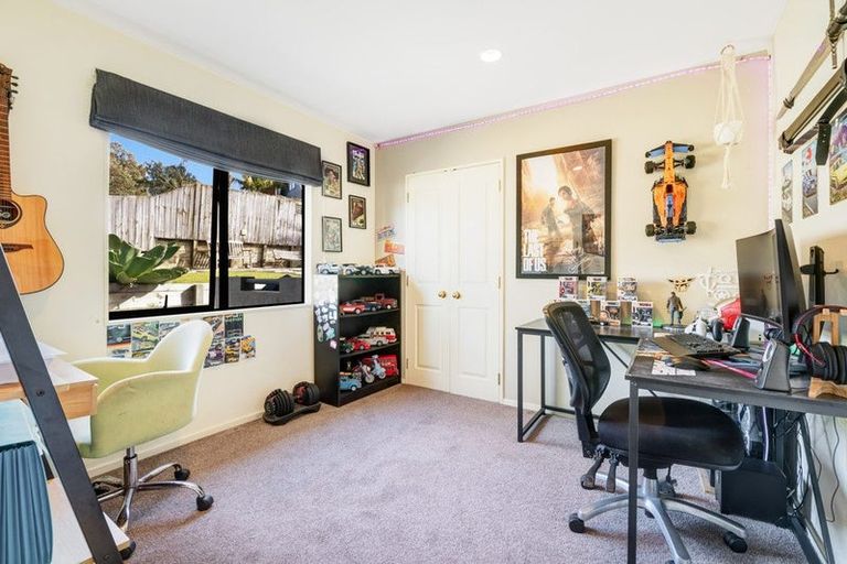 Photo of property in 18 Roseville Road, Gulf Harbour, Whangaparaoa, 0930