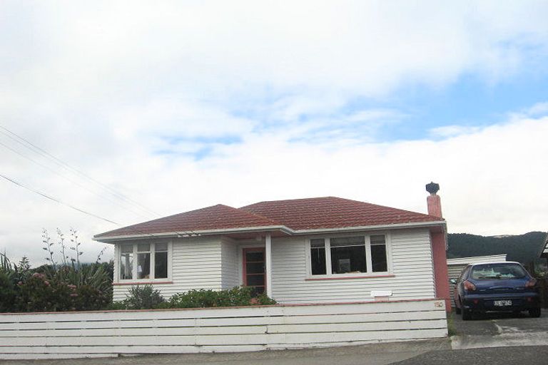 Photo of property in 150 Wellington Road, Paekakariki, 5034
