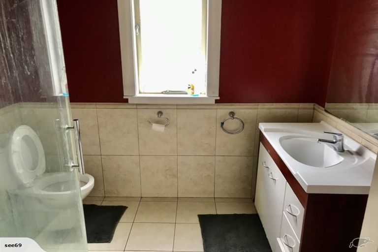 Photo of property in 324 Mount Albert Road, Mount Roskill, Auckland, 1041