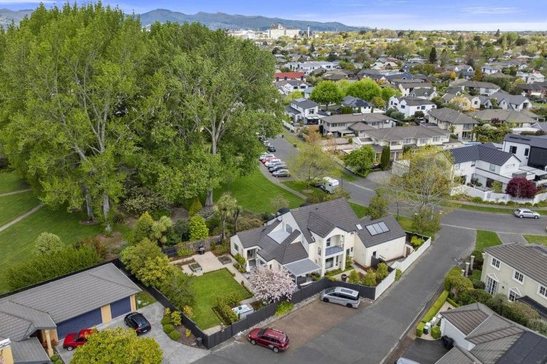 Photo of property in 30 Chateau Drive, Burnside, Christchurch, 8053