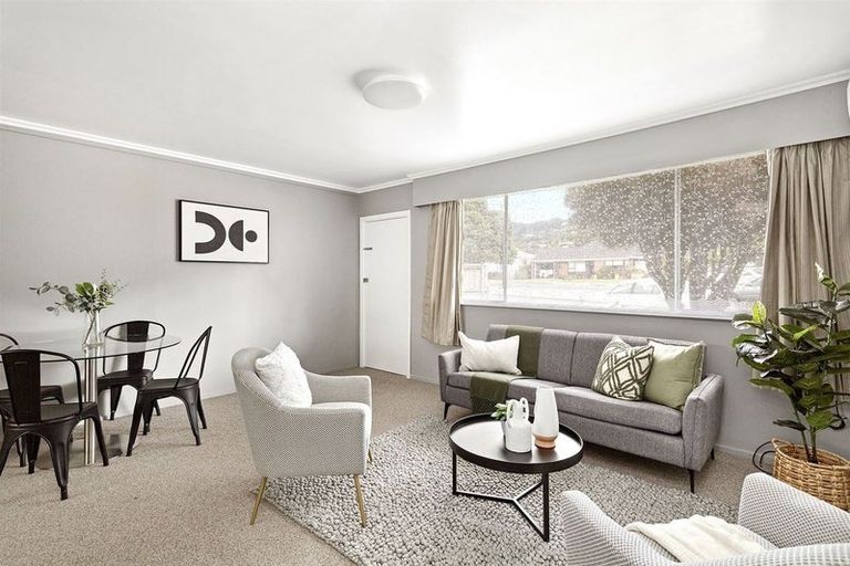 Photo of property in 2/246 Main Road, Tawa, Wellington, 5028