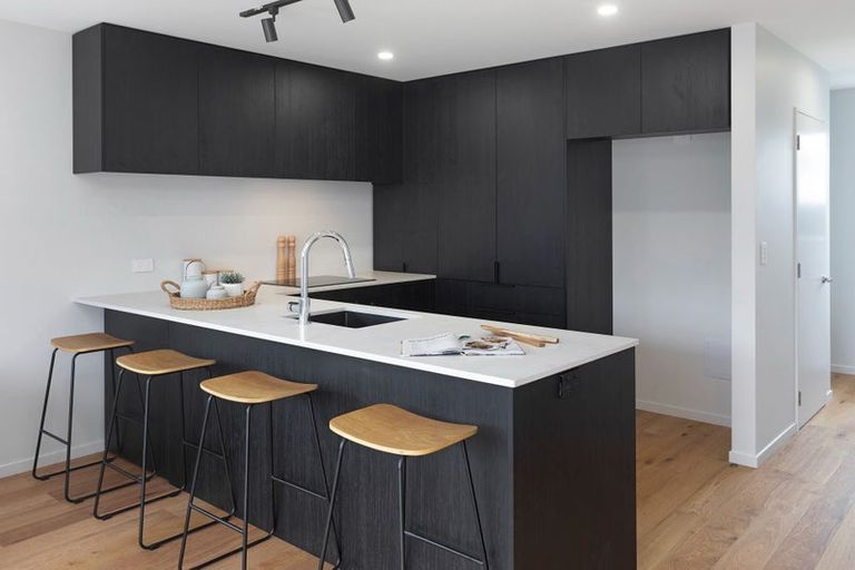 Photo of property in 2/117 Hills Road, Edgeware, Christchurch, 8013