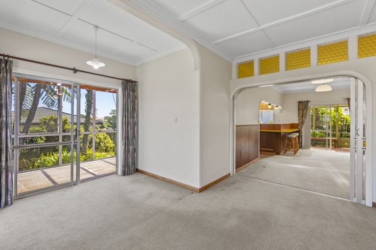 Photo of property in 43 Dorset Avenue, Westown, New Plymouth, 4310