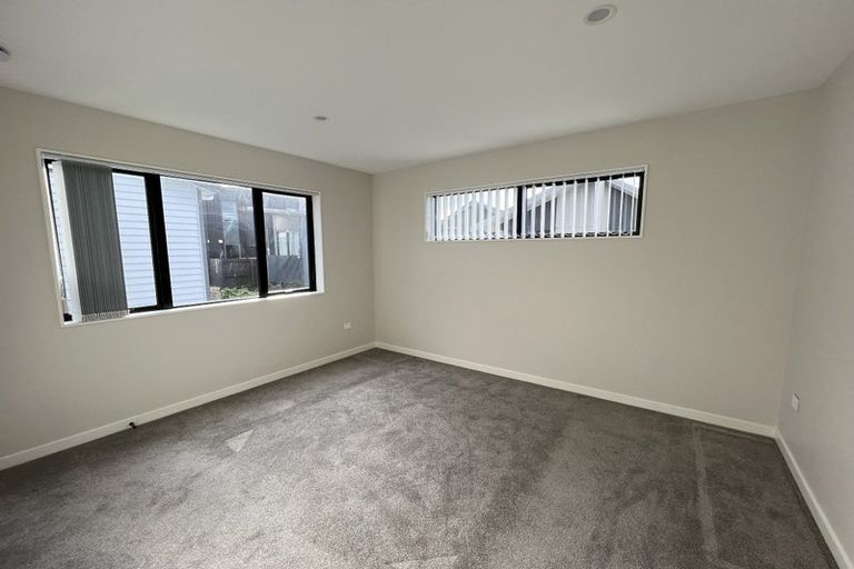 Photo of property in 55c Potter Avenue, Northcote, Auckland, 0627