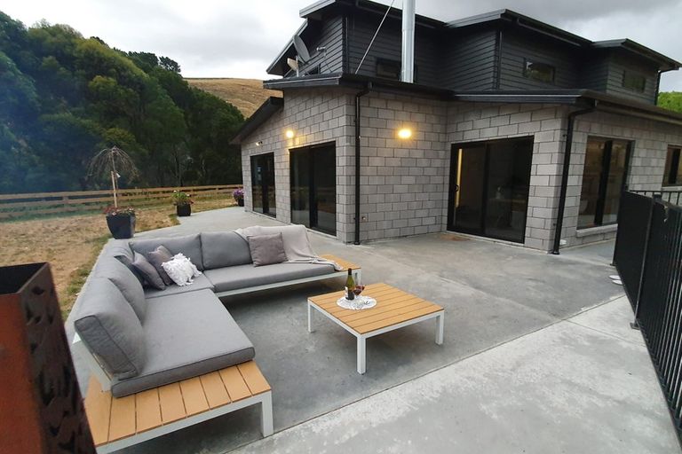 Photo of property in 86 Seafield Road, Eskdale, Napier, 4182