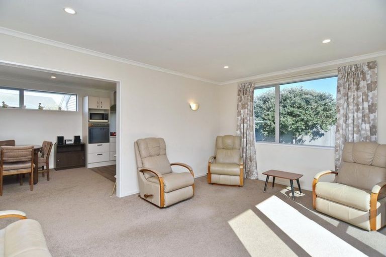 Photo of property in 2/62 Vivian Street, Burwood, Christchurch, 8083