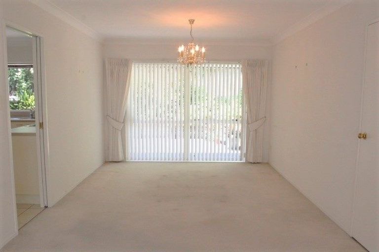 Photo of property in 2/38 Ambleside Drive, Northpark, Auckland, 2013