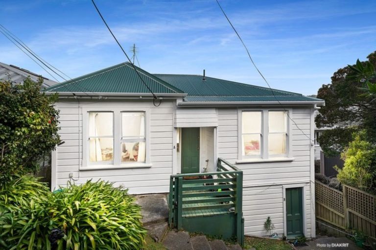 Photo of property in 113 Northland Road, Northland, Wellington, 6012