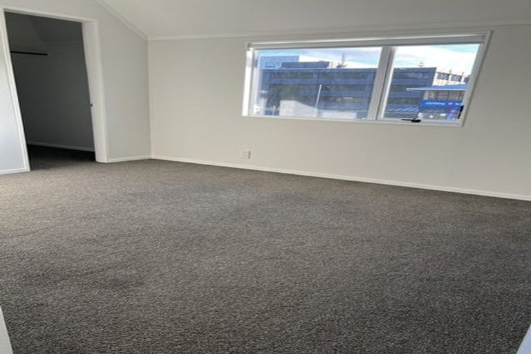 Photo of property in 38 Kings Crescent, Hutt Central, Lower Hutt, 5010