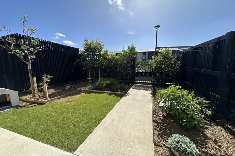 Photo of property in 32 Vasi Drive, Hobsonville, Auckland, 0616