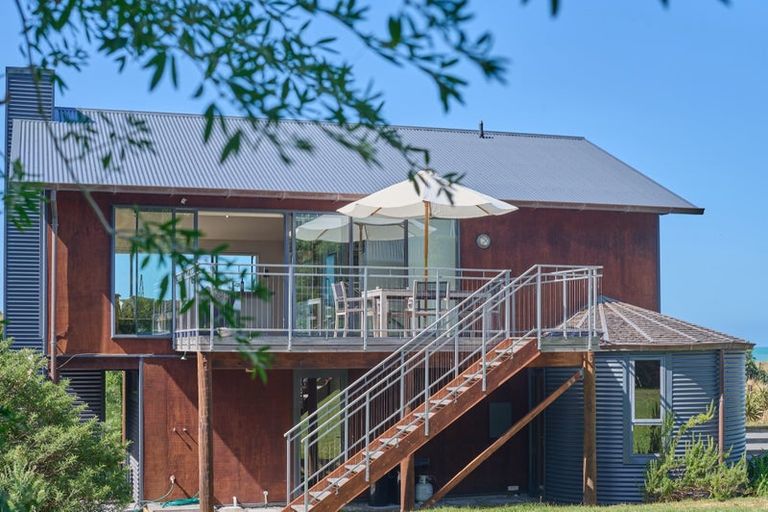 Photo of property in 2 Buxton Place, Gore Bay, Cheviot, 7383