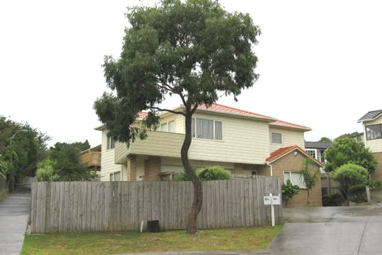 Photo of property in 70 Lavery Place, Sunnynook, Auckland, 0632
