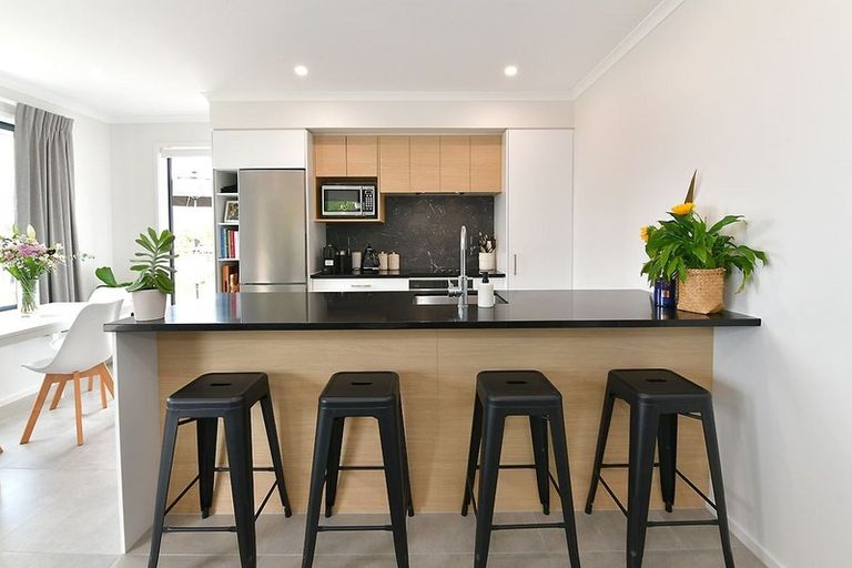 Photo of property in 5 St Julia Court, Helensville, 0800