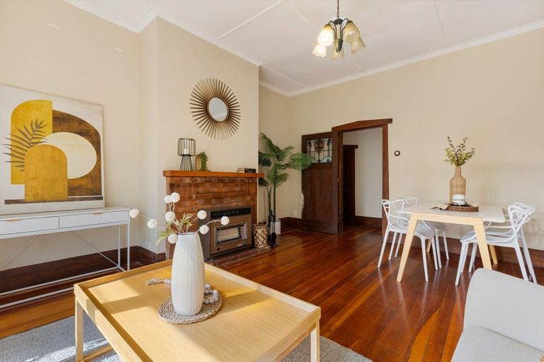 Photo of property in 8 Pembroke Lane, Hamilton Lake, Hamilton, 3204