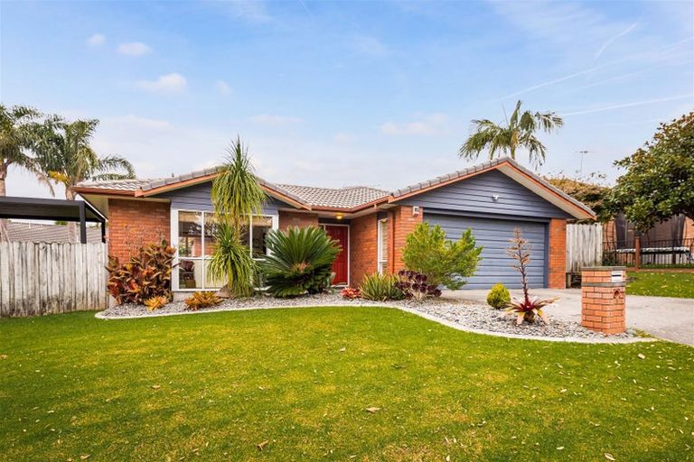 Photo of property in 3 Springtide Place, Red Beach, 0932