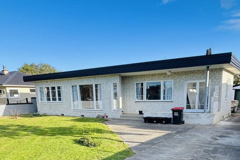 Photo of property in 237 Mayfair Avenue, Mayfair, Hastings, 4122