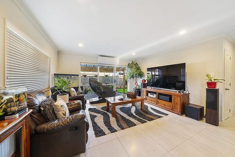 Photo of property in 10 Springcrest Drive, Karaka, Papakura, 2113