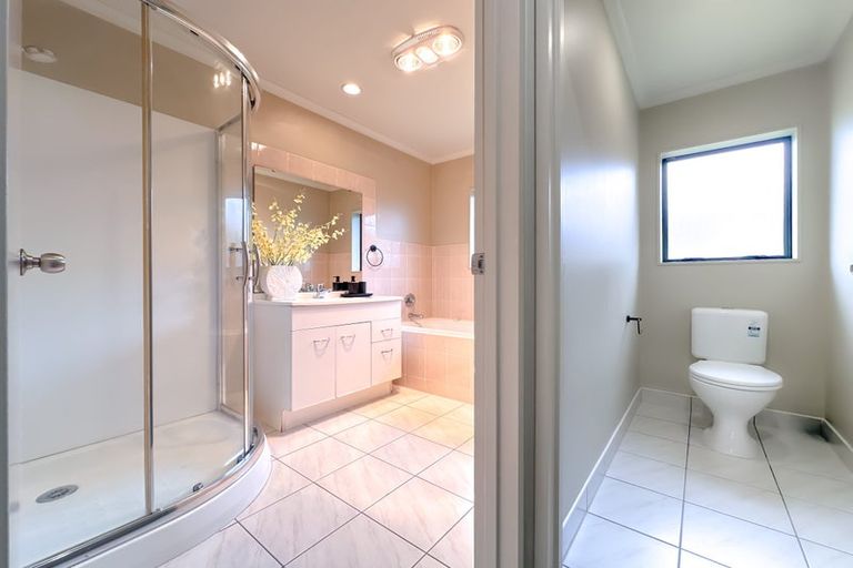 Photo of property in 8 Maadi Place, Papakura, 2110