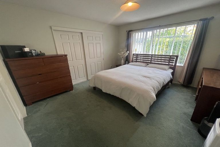 Photo of property in 2/19 Siska Place, Upper Riccarton, Christchurch, 8041