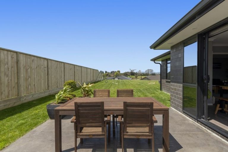 Photo of property in 19 Wairere Rise, Omokoroa, 3114