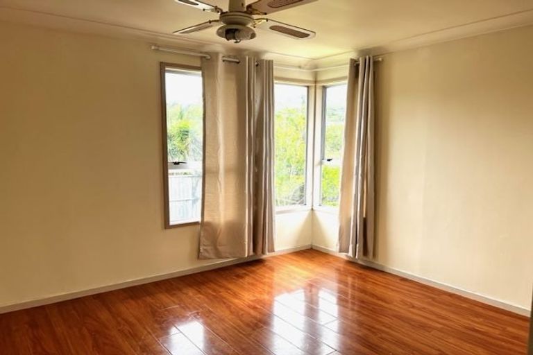 Photo of property in 37 Awaruku Road, Torbay, Auckland, 0630