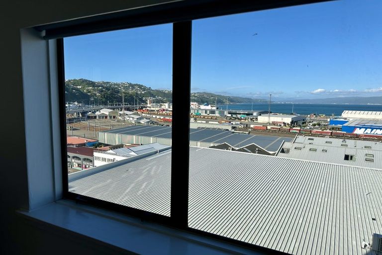 Photo of property in Hobson Court Flats, 65/70 Hobson Street, Thorndon, Wellington, 6011