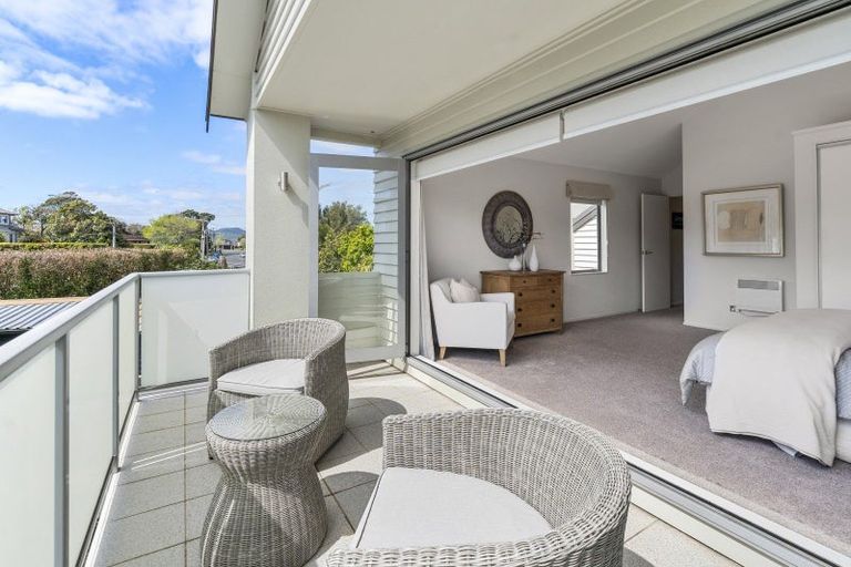 Photo of property in 39 Williamson Avenue, Belmont, Auckland, 0622