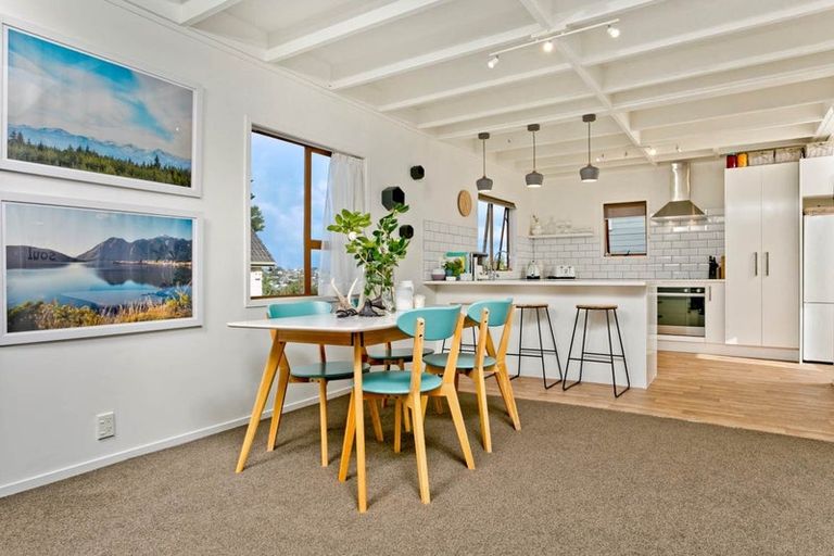 Photo of property in 1/29 Marcel Place, Glenfield, Auckland, 0629