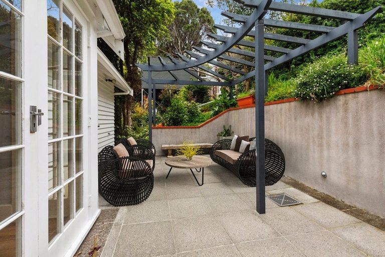 Photo of property in 26 Fitzroy Street, Wadestown, Wellington, 6012