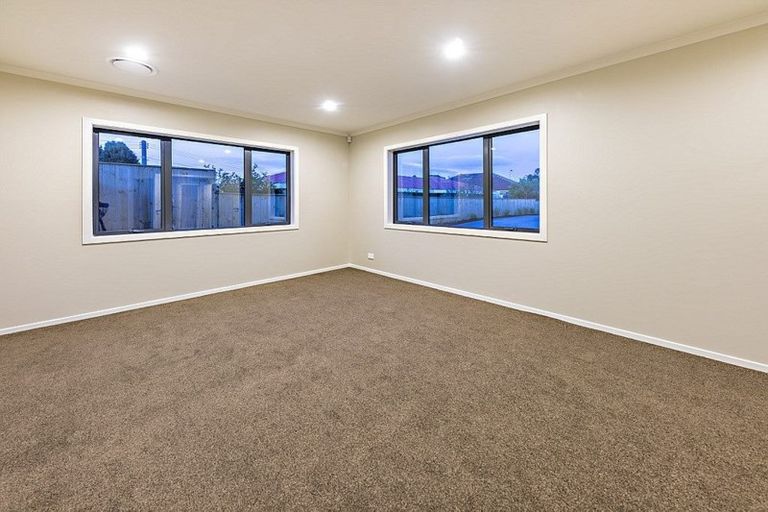 Photo of property in 8b Gills Avenue, Papakura, 2110