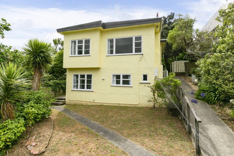 Photo of property in 5 Harland Street, Brooklyn, Wellington, 6021