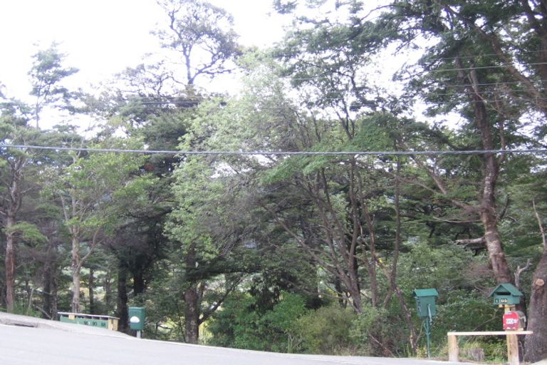 Photo of property in 92a Blue Mountains Road, Pinehaven, Upper Hutt, 5019