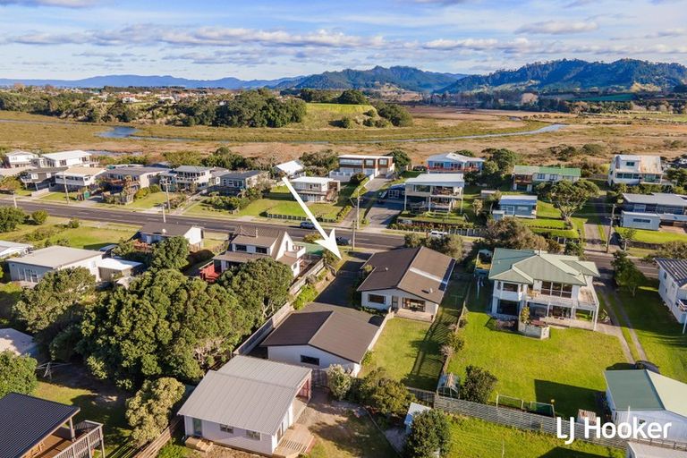Photo of property in 241 Seaforth Road, Waihi Beach, 3611