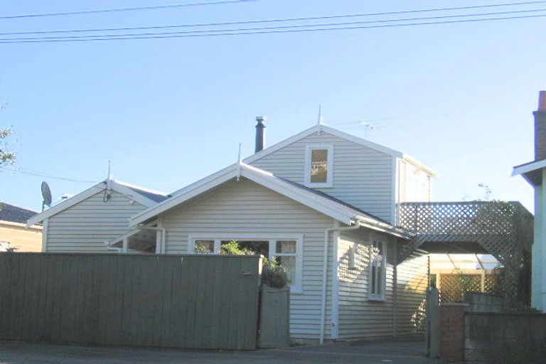 Photo of property in 384 Muritai Road, Eastbourne, Lower Hutt, 5013