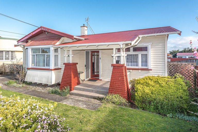 Photo of property in 35 Abbot Street, Gonville, Whanganui, 4501