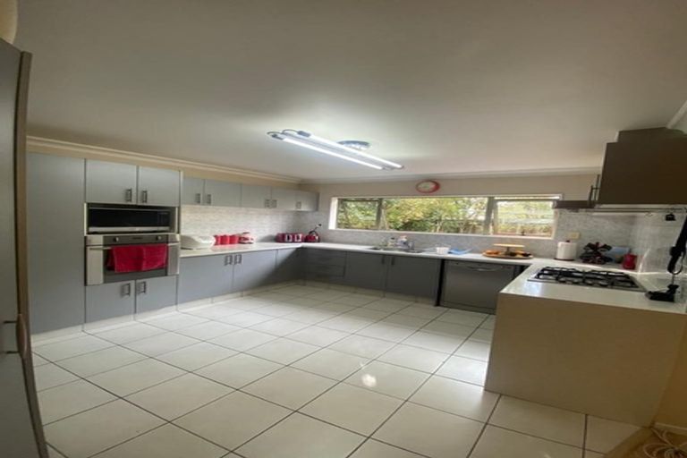 Photo of property in 3 Gendo Avenue, Henderson, Auckland, 0612