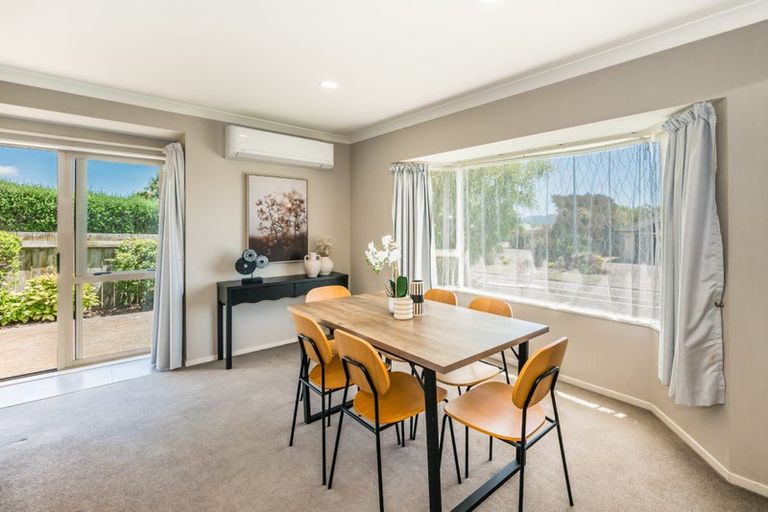 Photo of property in 53 Realm Drive, Paraparaumu, 5032