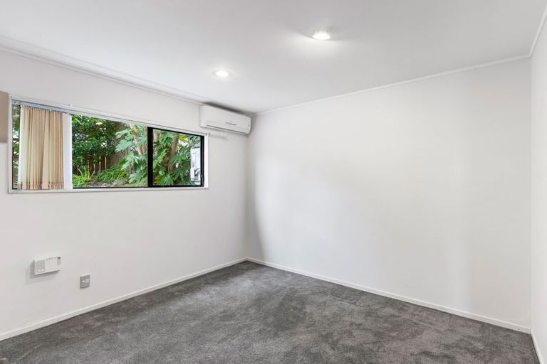 Photo of property in 2/8 City View Terrace, Birkenhead, Auckland, 0626