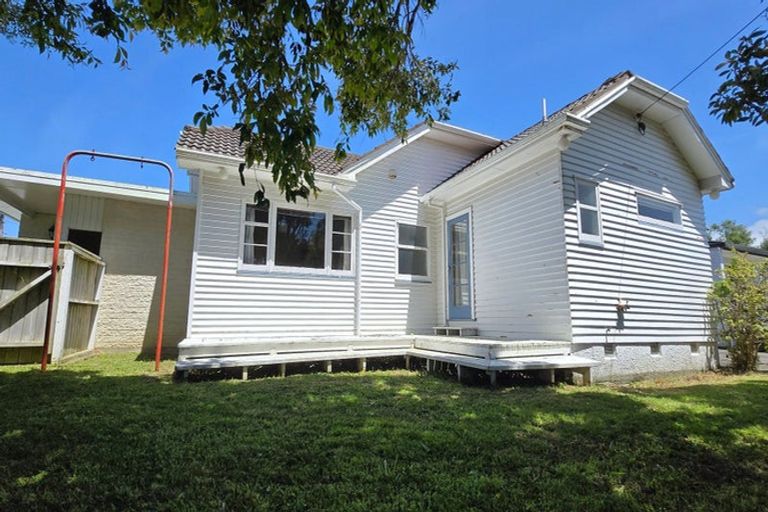 Photo of property in 13 Mahoe Street, Eastbourne, Lower Hutt, 5013