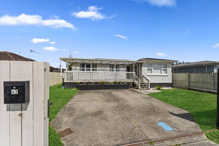 Photo of property in 43 President Avenue, Papakura, 2110