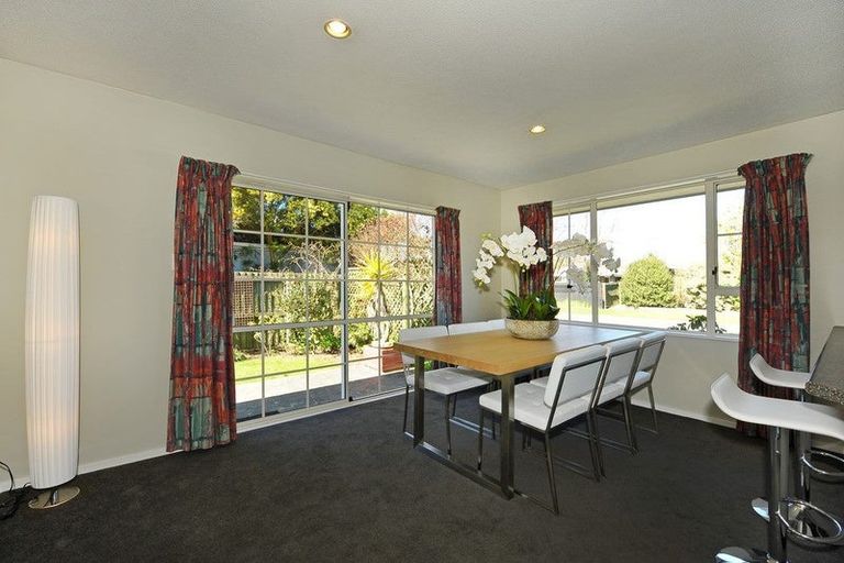 Photo of property in 11 Fieldmoor Place, Parklands, Christchurch, 8083
