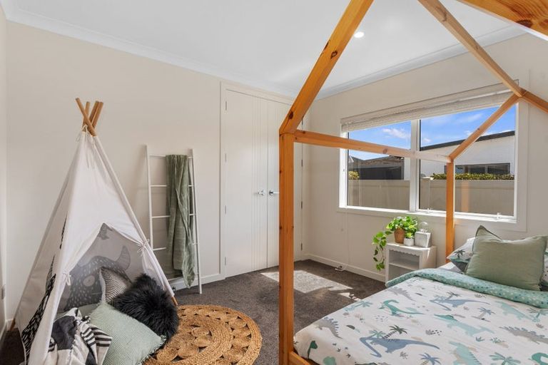 Photo of property in 43 Stace Hopper Drive, One Tree Point, 0118