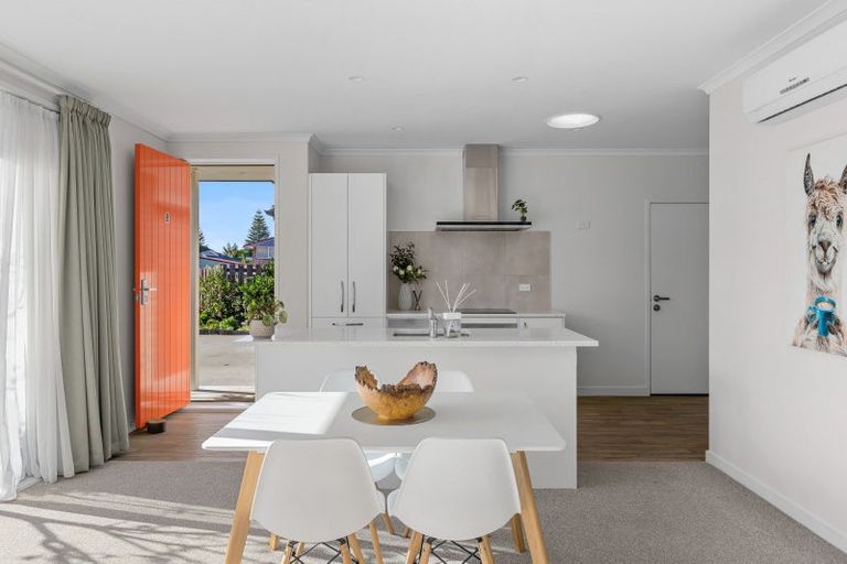 Photo of property in 28a Elizabeth Street, Orewa, 0931