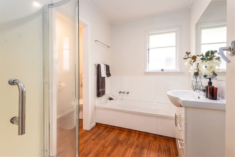 Photo of property in 23 Mappleton Avenue, Burnside, Christchurch, 8053