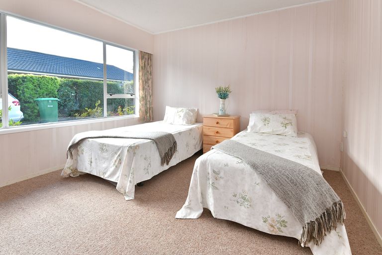 Photo of property in 1/14 Alice Avenue, Orewa, 0931