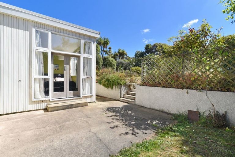 Photo of property in 4 Cliffs Road, Saint Clair, Dunedin, 9012