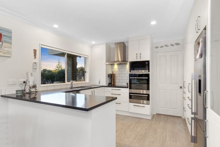 Photo of property in 126 Santa Monica Drive, Papamoa Beach, Papamoa, 3118