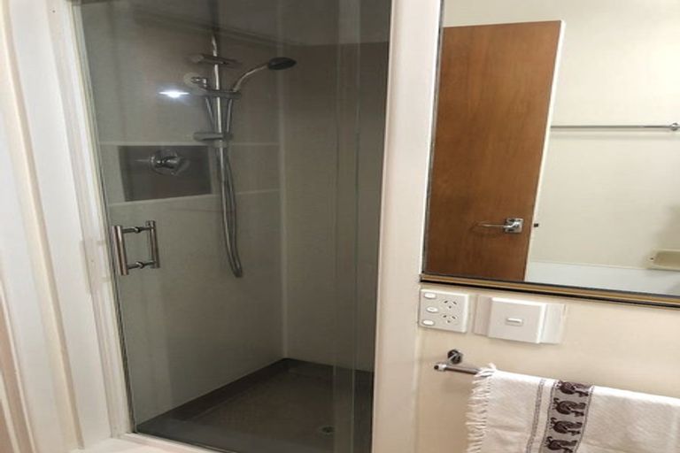 Photo of property in 2/54 Kings Crescent, Hutt Central, Lower Hutt, 5010